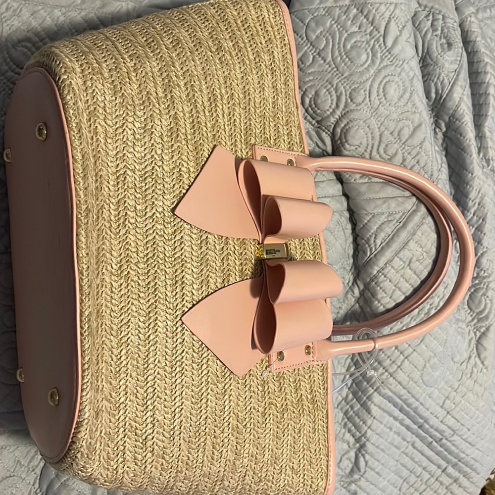 LIKE DREAMS
Straw Tote With Bow Blush color NWT